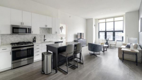 Landing at Logan Apartments - Studio in Logan Square
